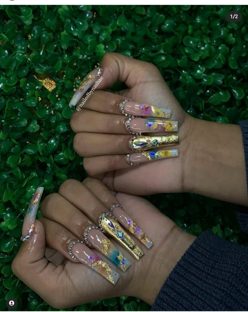 40 Splendid Gold Nail Designs To Inspire Your Next Manicure
