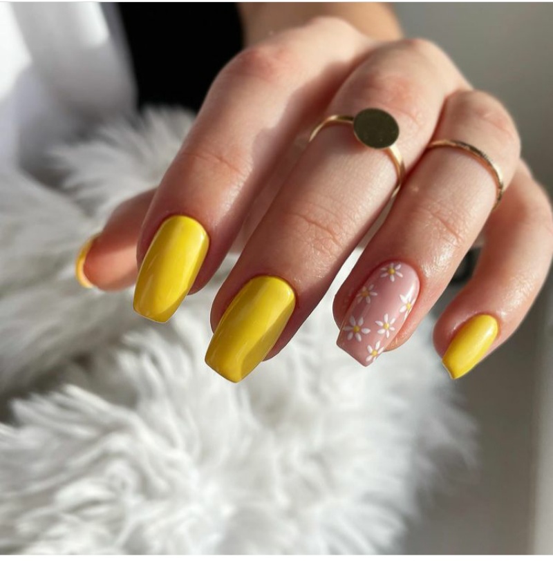 27 Most Beautiful Sunflower Nails For Summer